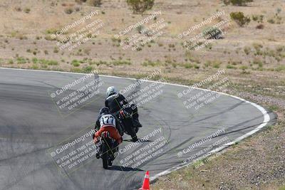 media/Apr-20-2025-AHRMA (Sun) [[393a79c373]]/Race/Group 2/Turn 4b/